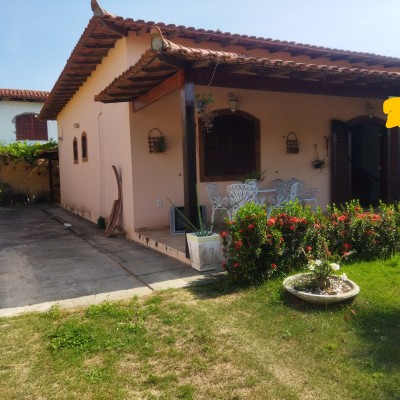 Excelente casa na quadra da lagoa de Praia Seca